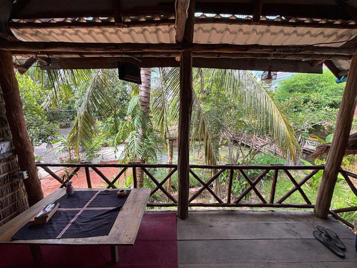 One-Bedroom Apartment porch looking over the garden